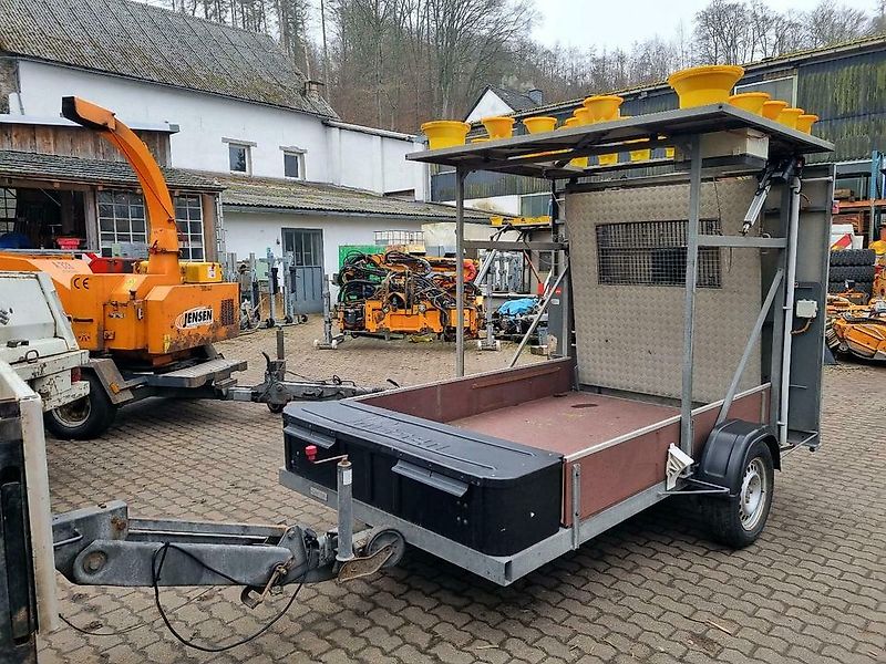 Nissen Absperrtafel Verkehrssicherungsanhänger Sperrwand VZ616