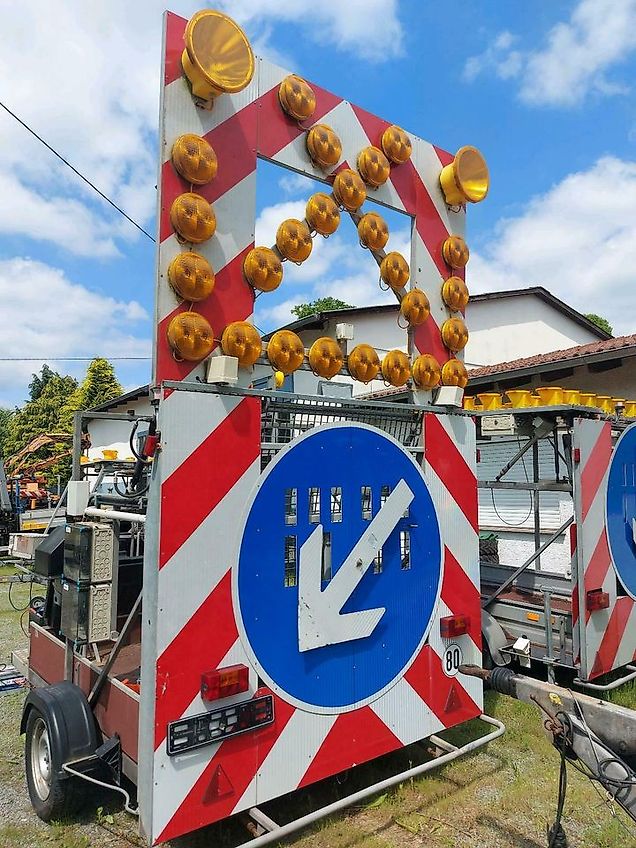 LED Nissen A3 Verkehrssicherungsanhänger Absperrtafel vz 616 615