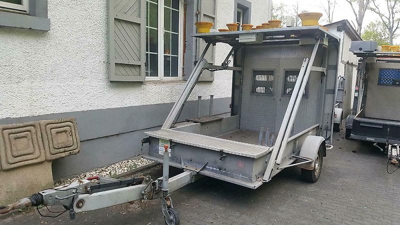 Mersch Absperrtafel Verkehrsleitanhänger VZ615 Verkehrssicherung