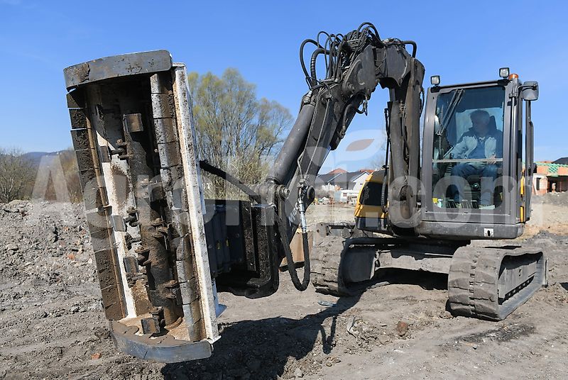 Aardenburg X-Vator / Mulcher für Bagger 80-120 cm