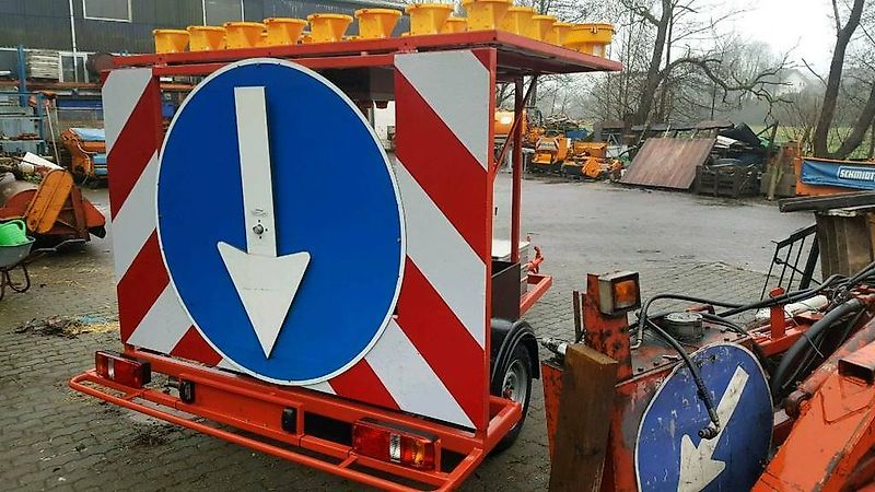 Nissen Absperrtafel Verkehrssicherungsanhänger Vz 616 615 horizon