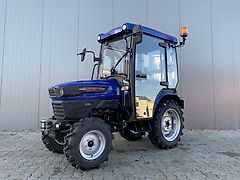 Farmtrac 26 mit Kabine und Ackerstollenbereifung