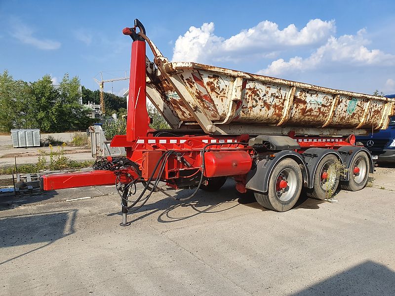 German Truck Tridem Container-Hakenlift-Systeme Gebraucht In 03042 ...